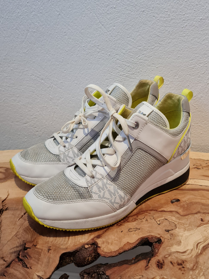 Micheal Kors White platfrom trainers 8