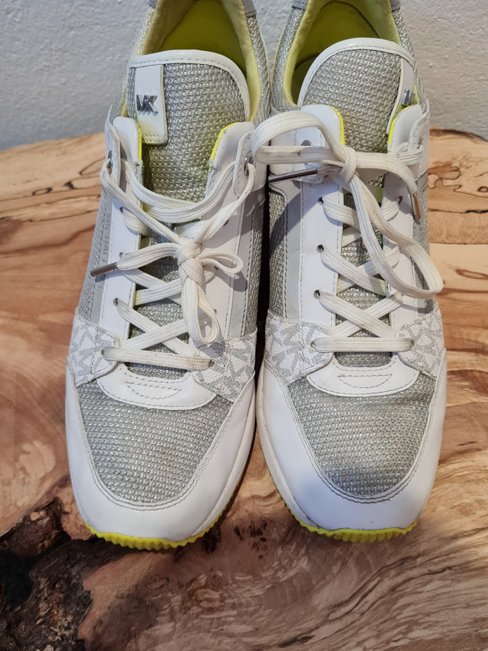 Micheal Kors White platfrom trainers 8