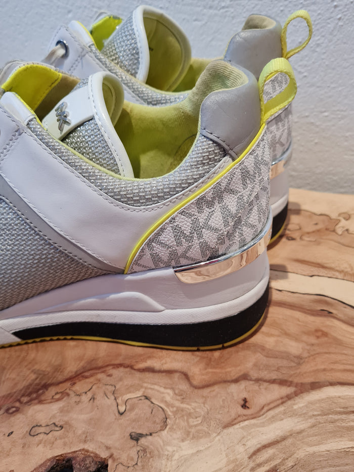 Micheal Kors White platfrom trainers 8