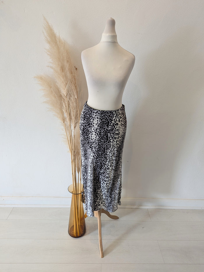 Mint Velvet Animal Print Skirt NWT 10