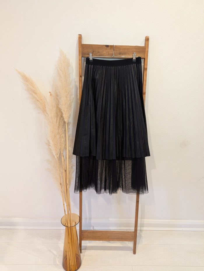 Mitica & Co Black Pleather Pleated Skirt NWT M