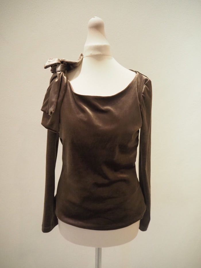 Moncho Heredia Velvet Top 10