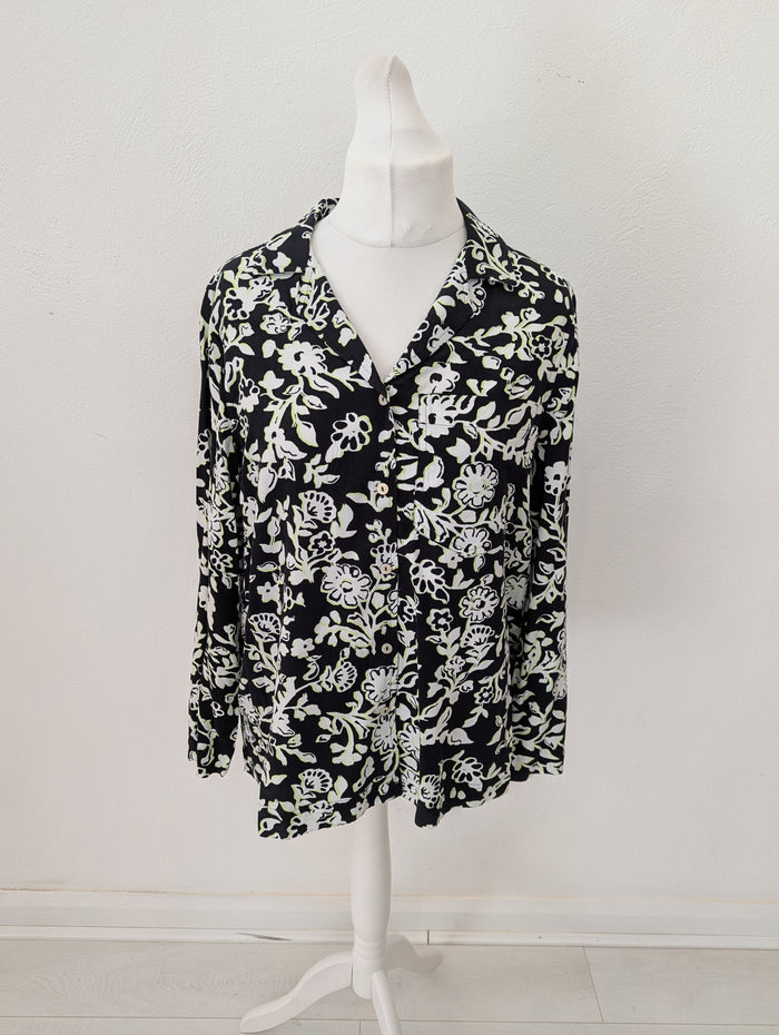 M&S Black Cream Flower 2 Piece 14R