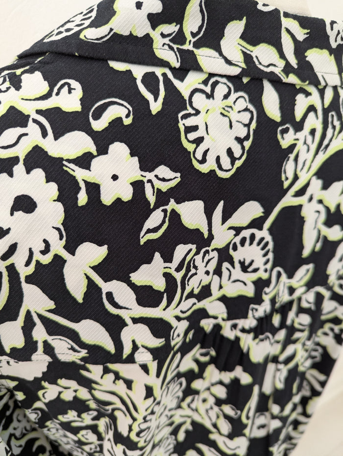M&S Black Cream Flower 2 Piece 14R