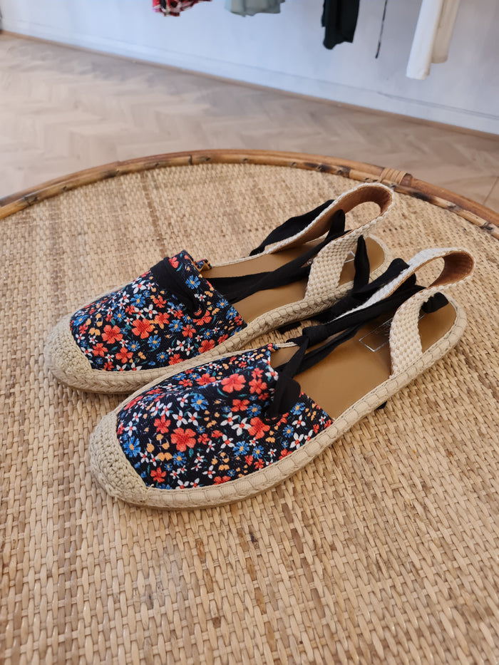 M&S Espadrilles Size 5.5 NWT