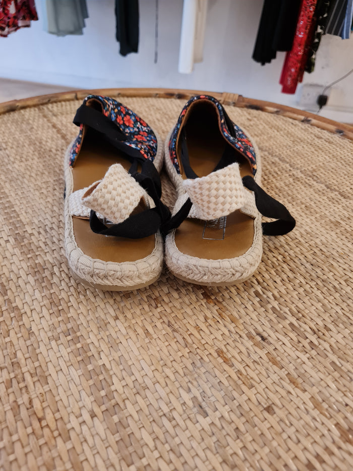 M&S Espadrilles Size 5.5 NWT