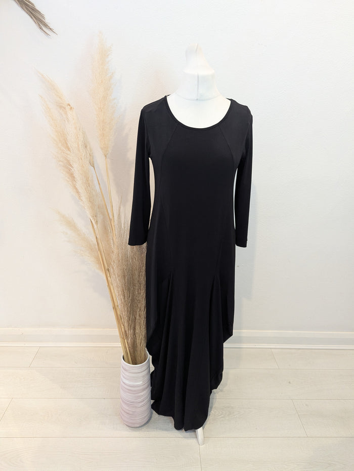 Naya Black Dip Hem Maxi L
