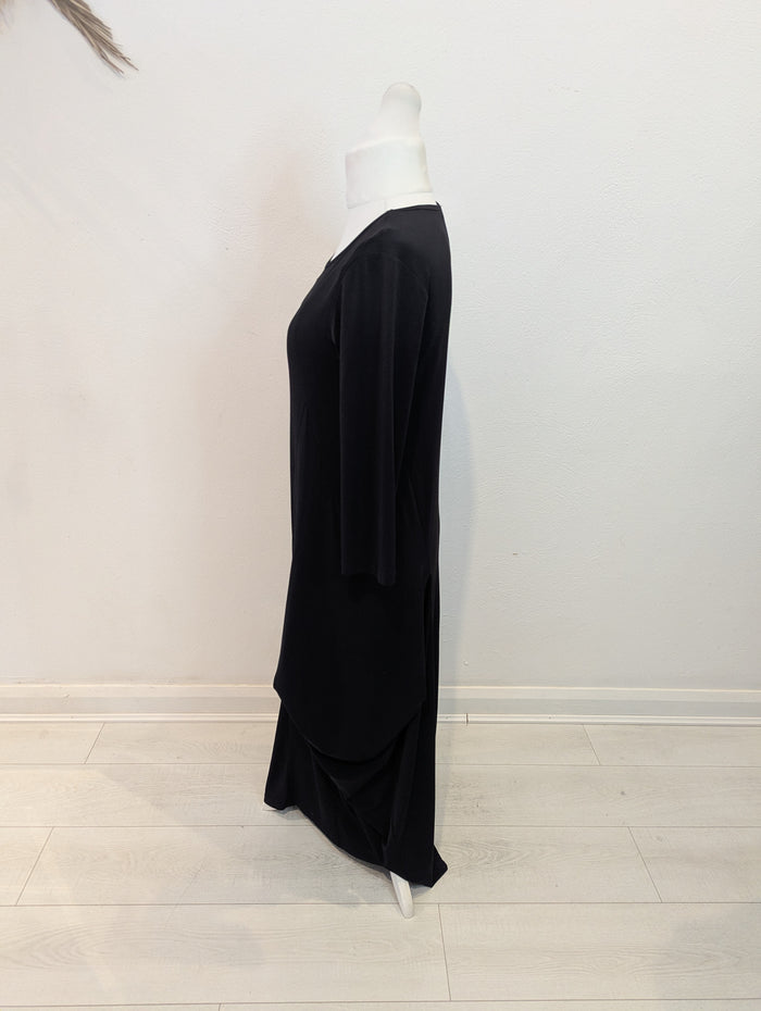 Naya Black Dip Hem Maxi L