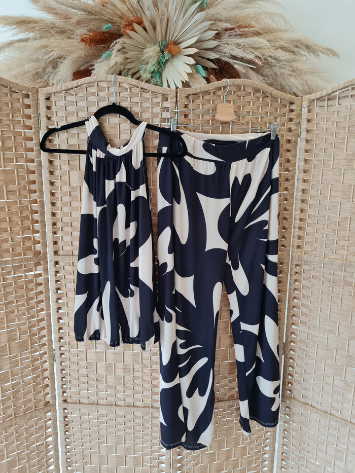 New Collection black/cream Trouser/Top Set Medium NWT