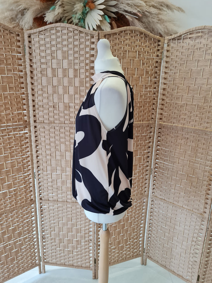 New Collection black/cream Trouser/Top Set Medium NWT