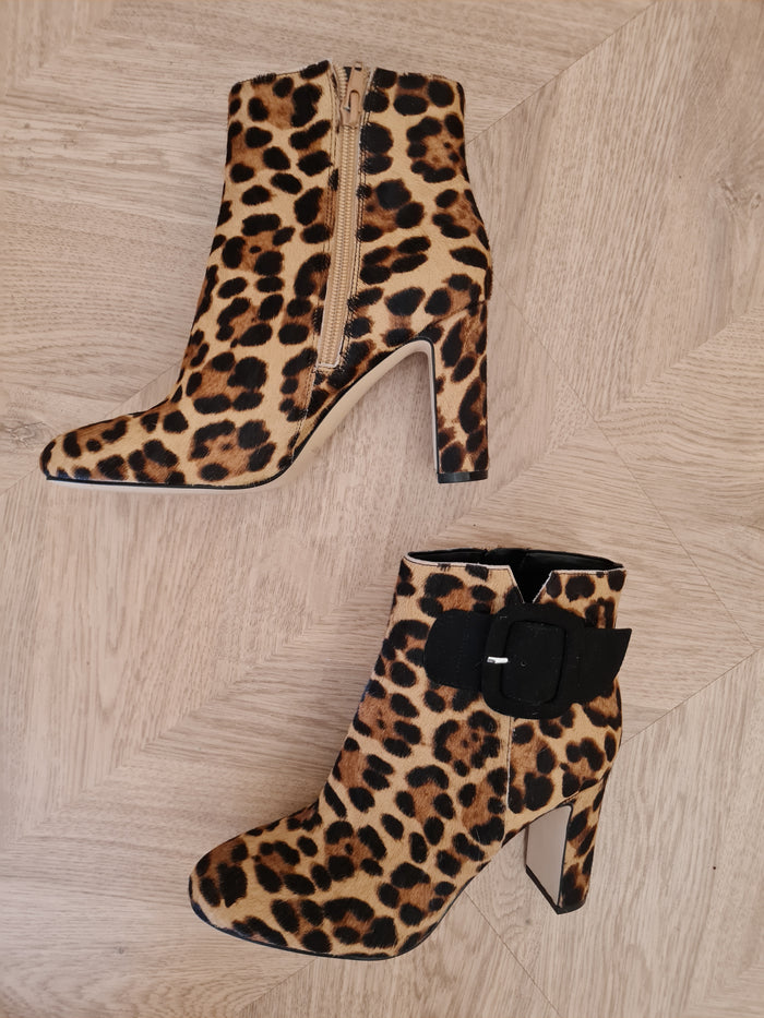 Nine West Leopard print Boot 5 (New)