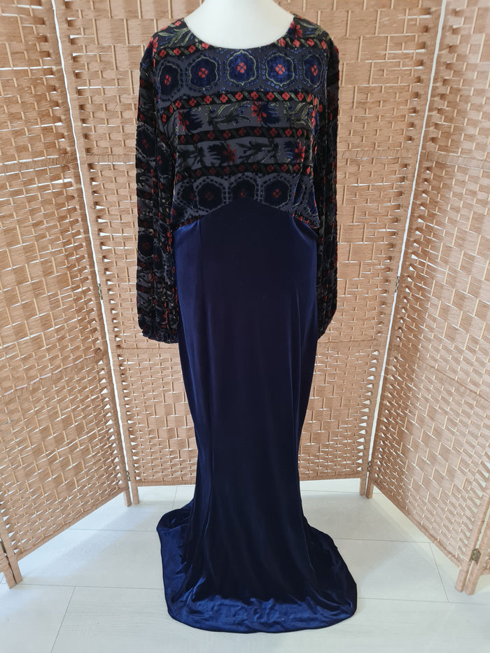 Nissa Navy Velvet evening Dress 16