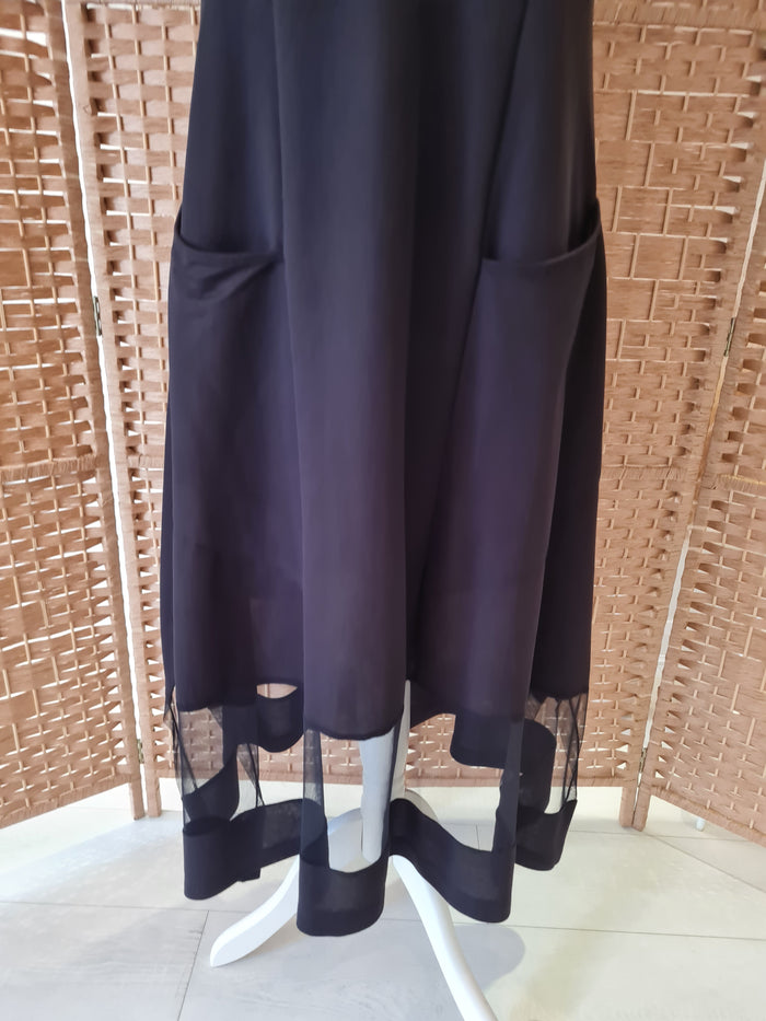 NIYA Black Sheer Hem Dress Medium