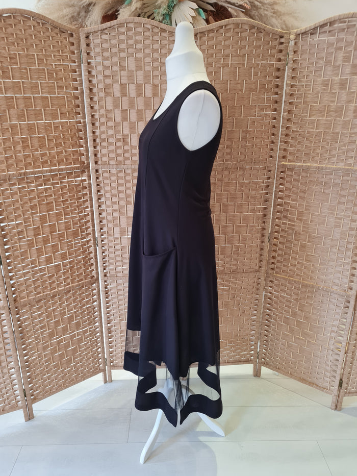 NIYA Black Sheer Hem Dress Medium