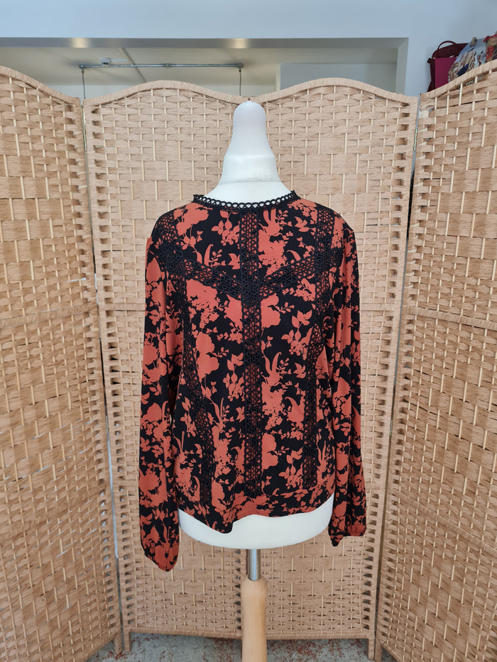 Oasis Rust floral top M