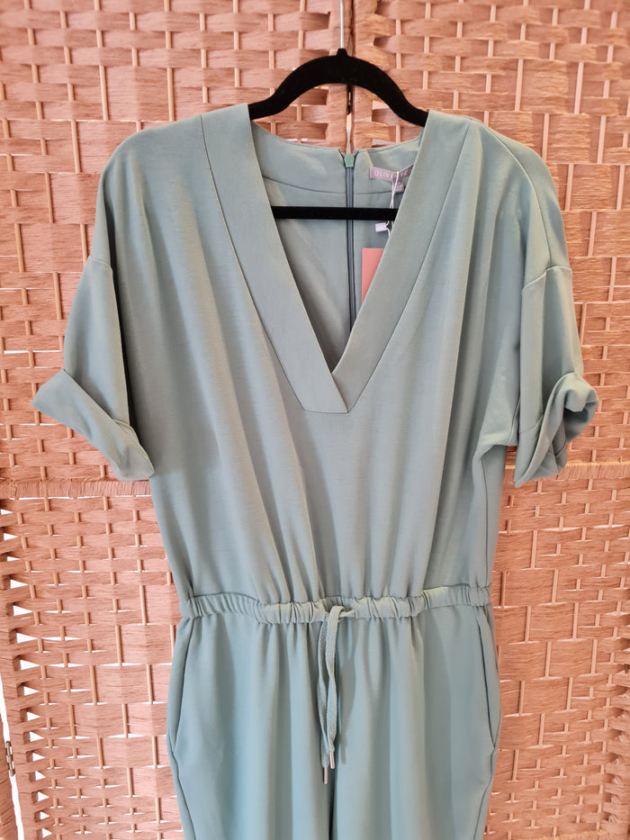 Oliver Bonas green jumpsuit 8/10