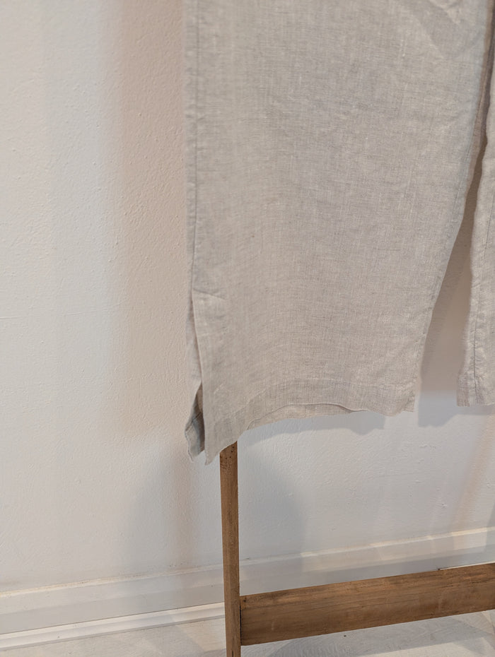 & Other Stories beige linen trousers 10