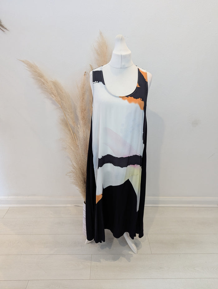 Ozai N KU Black Sleeveless Dress Medium