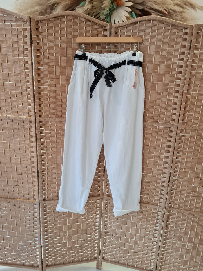 Paper bag stretchy trousers in white