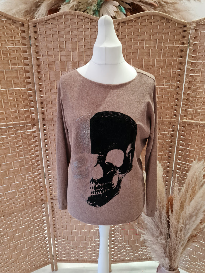 Papillonne camel skull detail jumper M