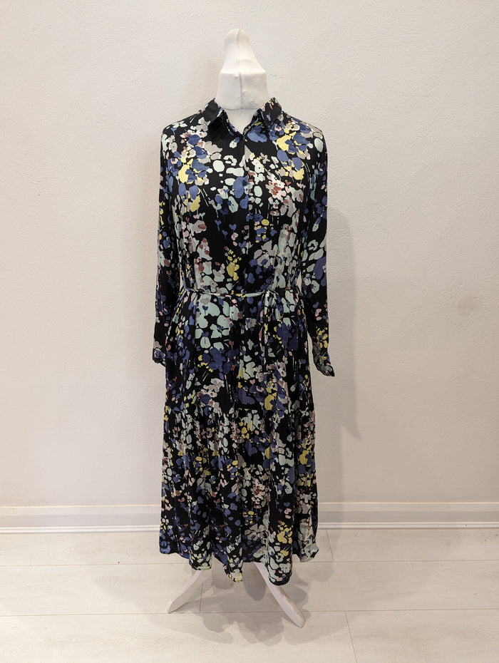 Parfois Black Floral Maxi S/M