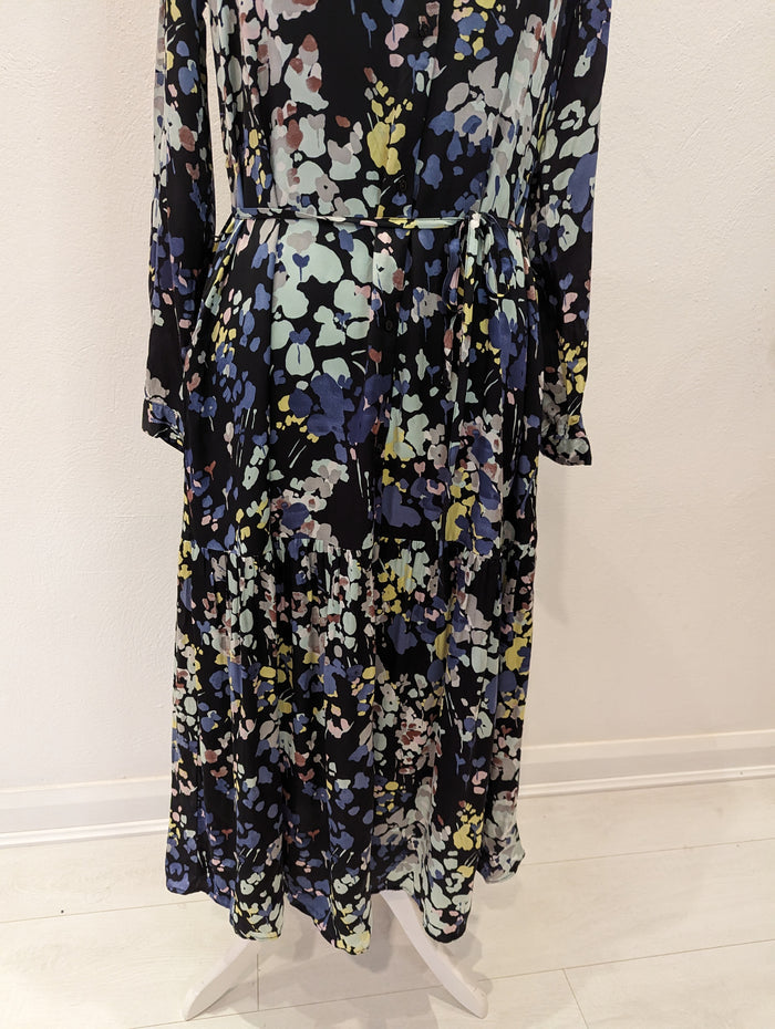 Parfois Black Floral Maxi S/M