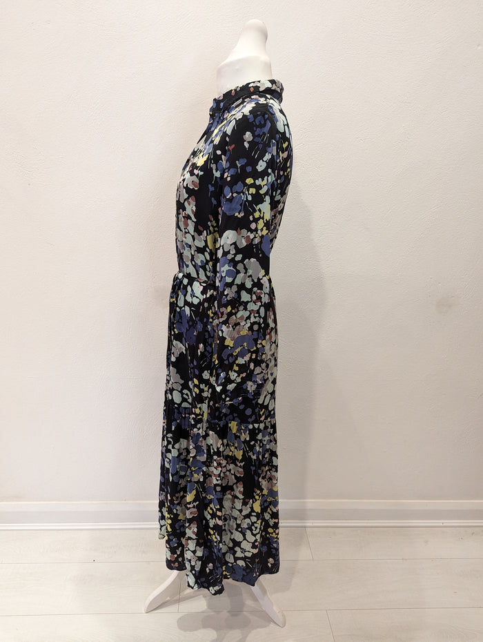 Parfois Black Floral Maxi S/M