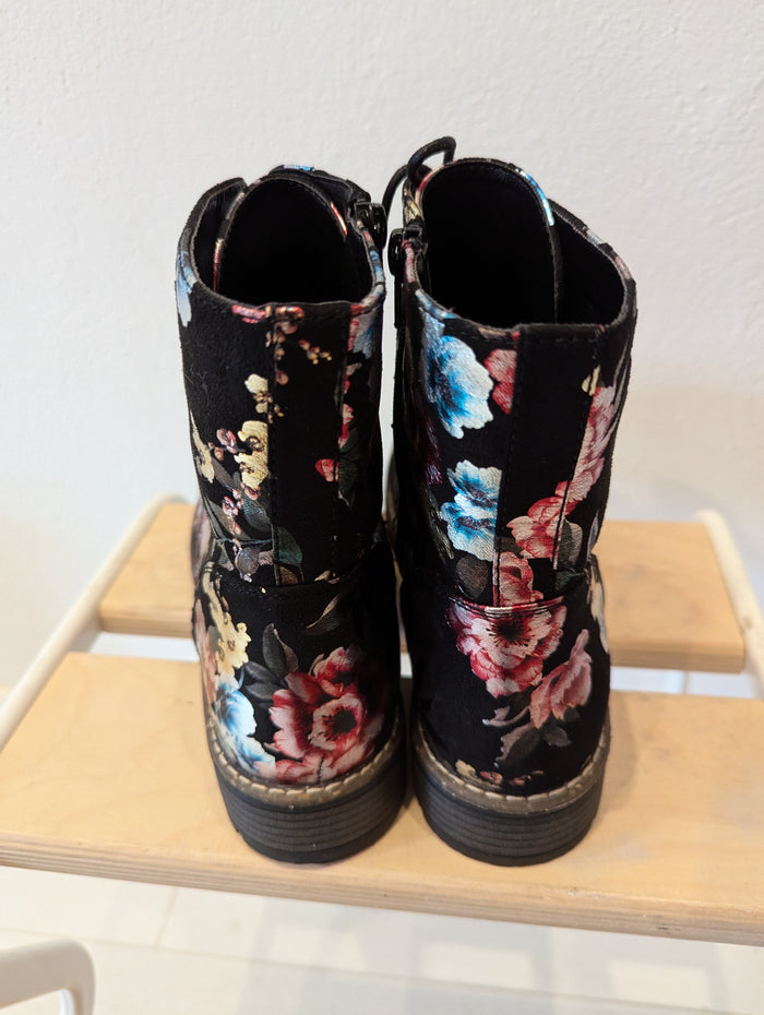 Pavers Floral Boots 7 New