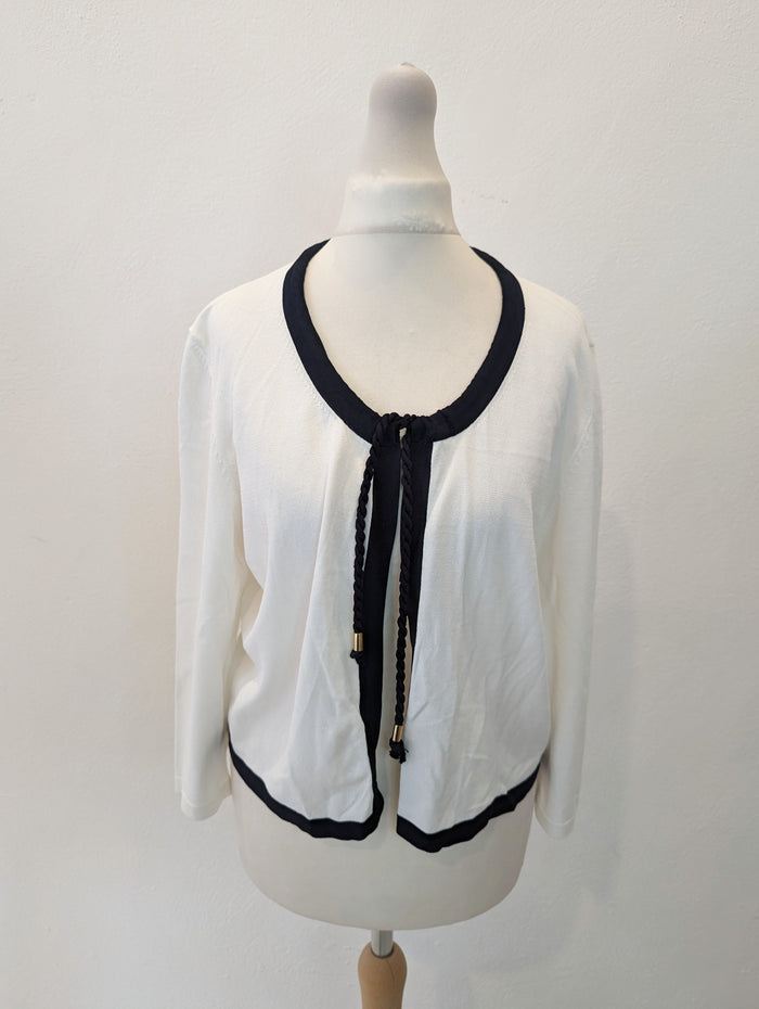 Planet white cropped cardigan M