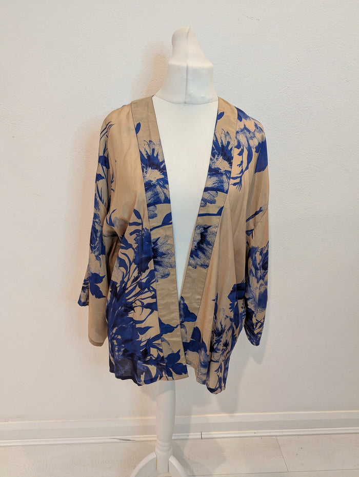 Powder Cover up & Tote