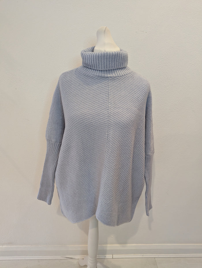 Pretty Lavish Blue Cable Knit S/M NWT