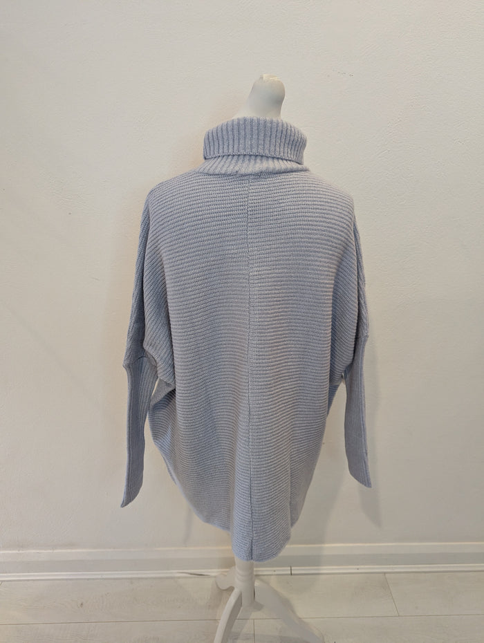 Pretty Lavish Blue Cable Knit S/M NWT