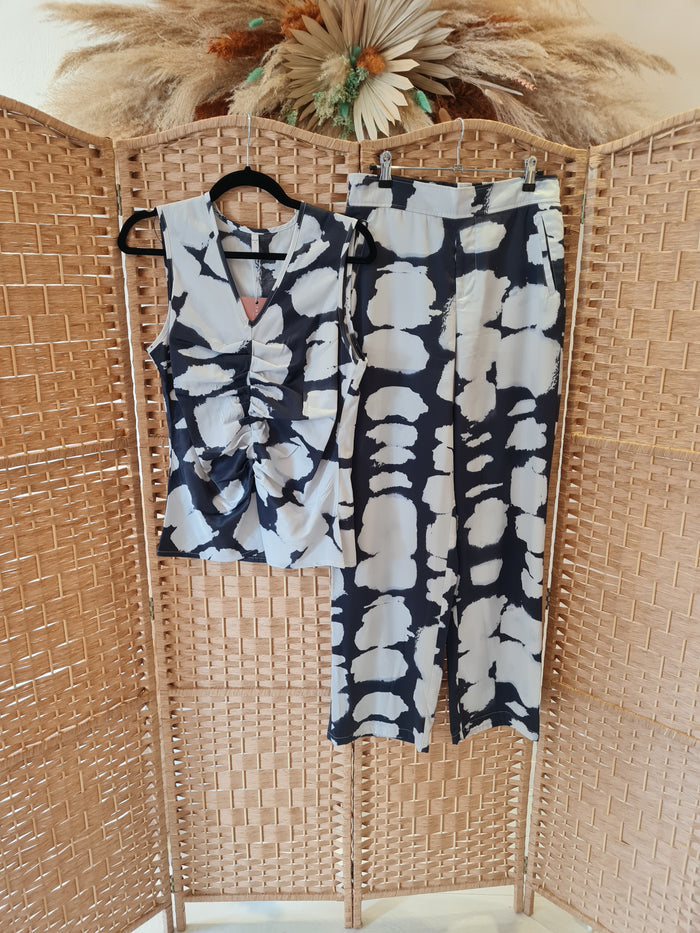 Pulz sleeveless top & trousers S