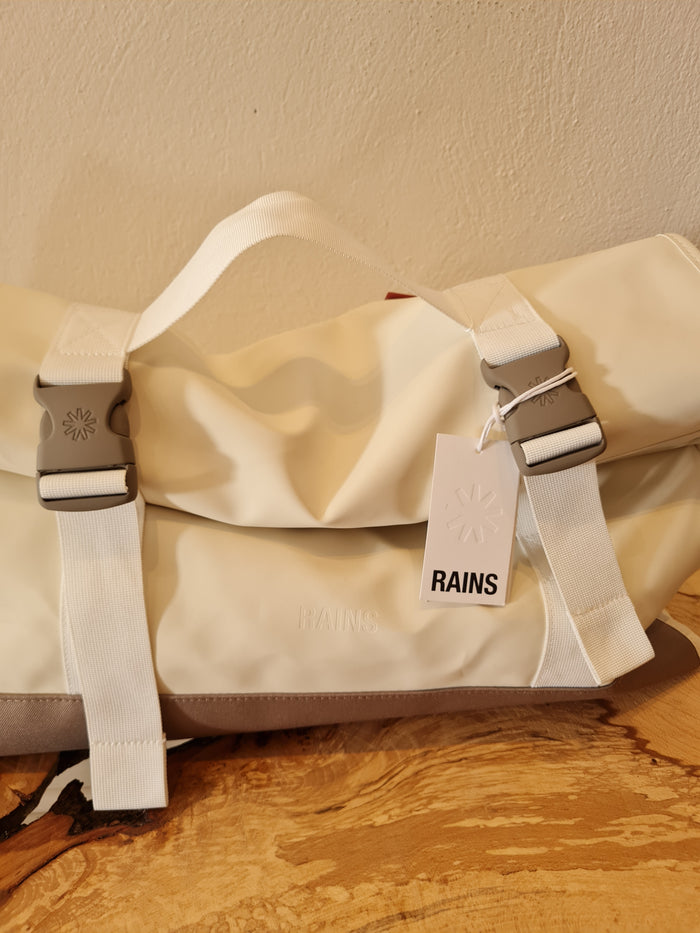 Rains Cream Duffle Bag New RRP £95