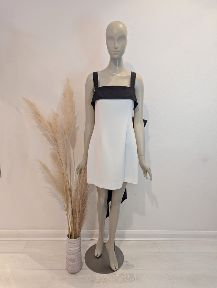 Rebecca Vallance Black/ White dress 12/14