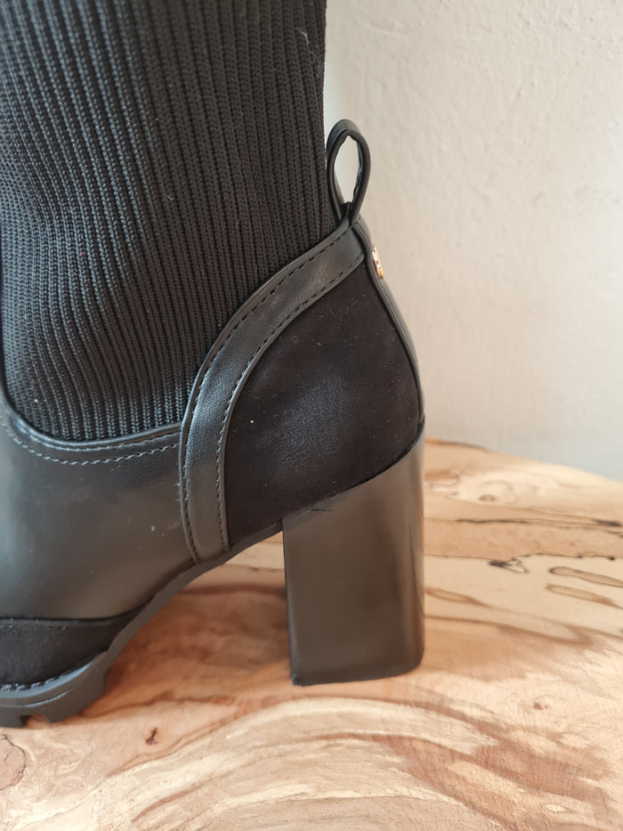 River Island Black knit boots  4