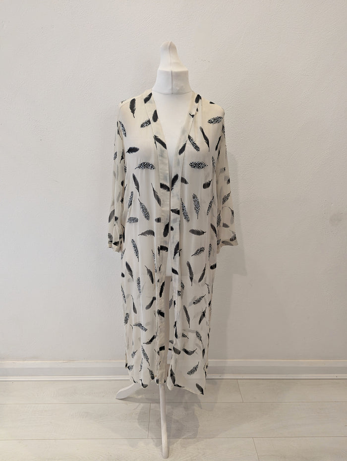 River Island Cream Beaded Coverup 10