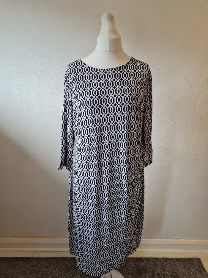 Ruth Langsford Black Geo Print Maxi Dress Size XL