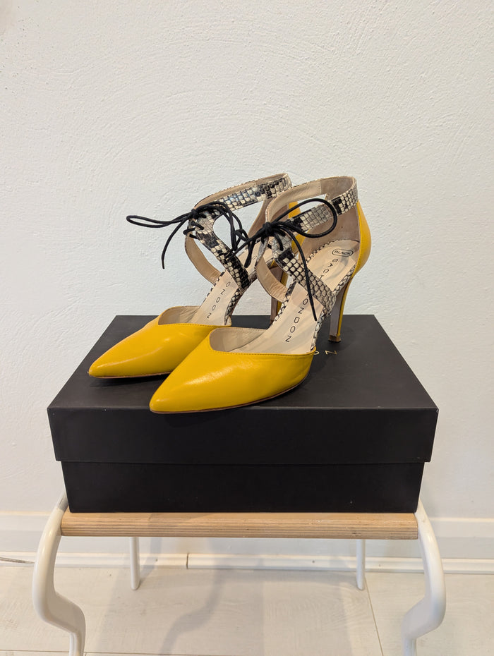 Sacha London Mustard Heels 6