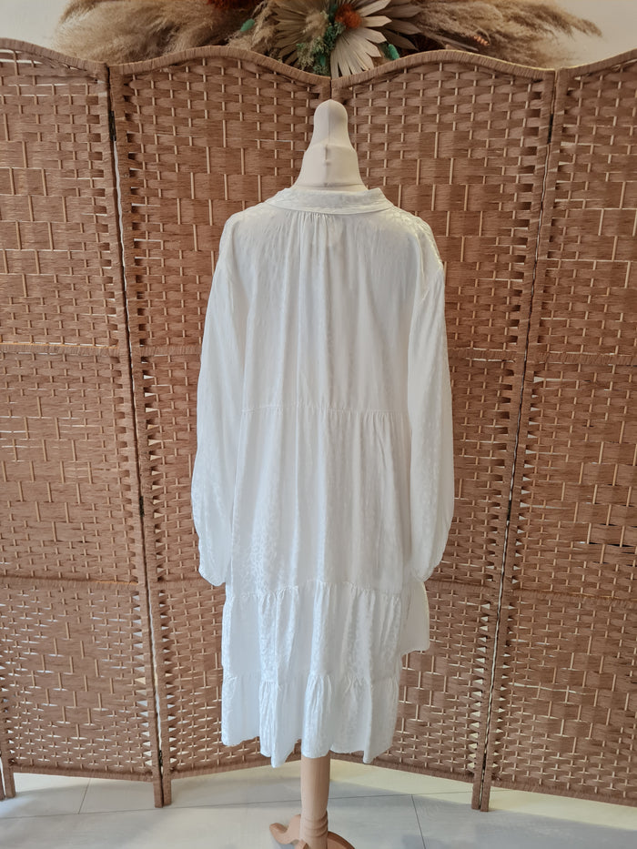 Saffron dress in cream