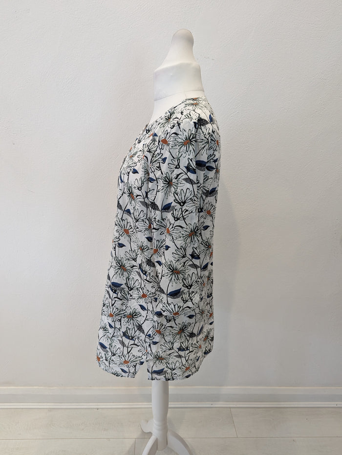 Seasalt Cornwall White Floral Top 12