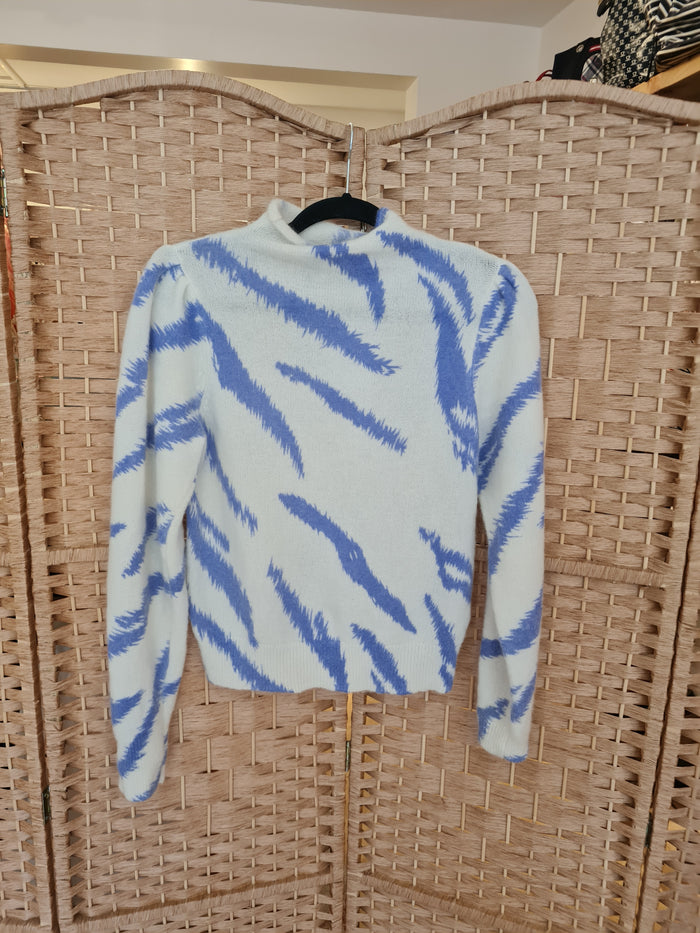 Second Female White/Blue Jumper XS