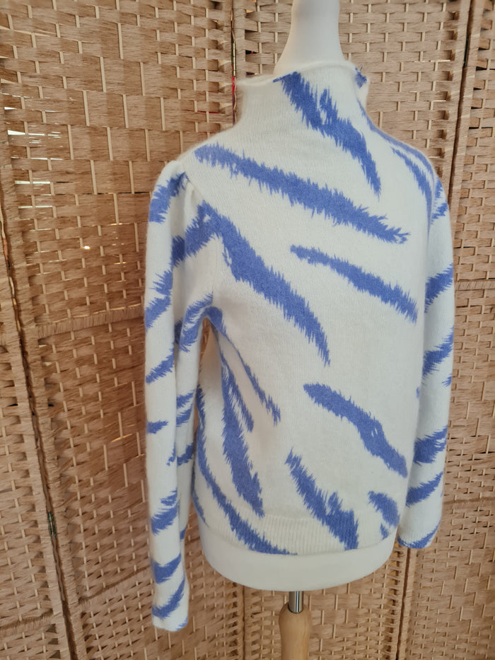 Second Female White/Blue Jumper XS