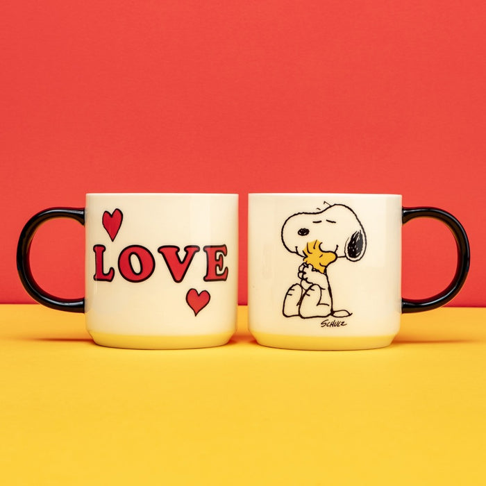 SNOOPY LOVE MUG