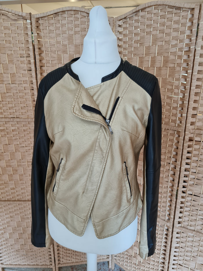 Softy Outerwear Gold/Black Faux Leather Jacket Size XL