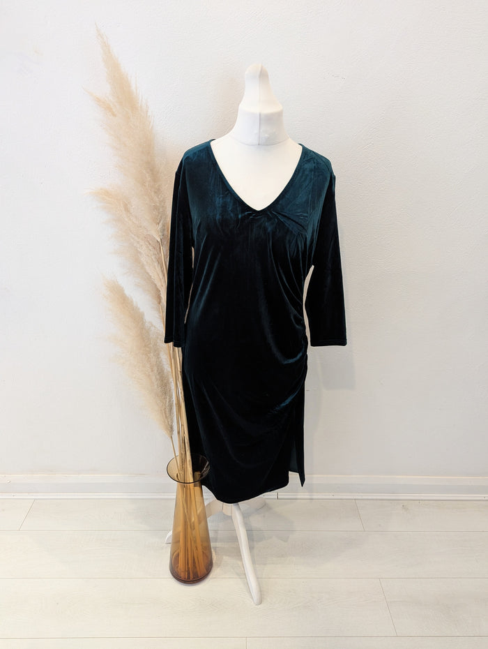 Sosandar Green Velour Dress 18