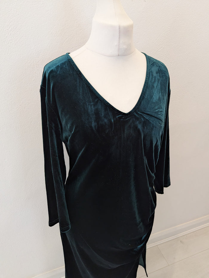 Sosandar Green Velour Dress 18