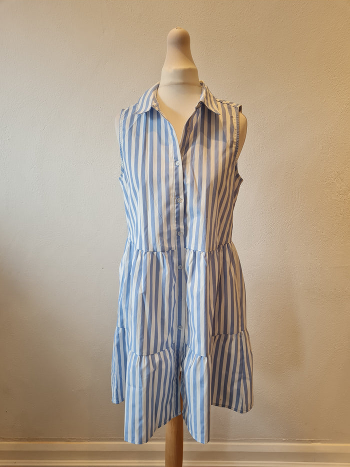 Stradivarius Blue& White stripe dress Size s