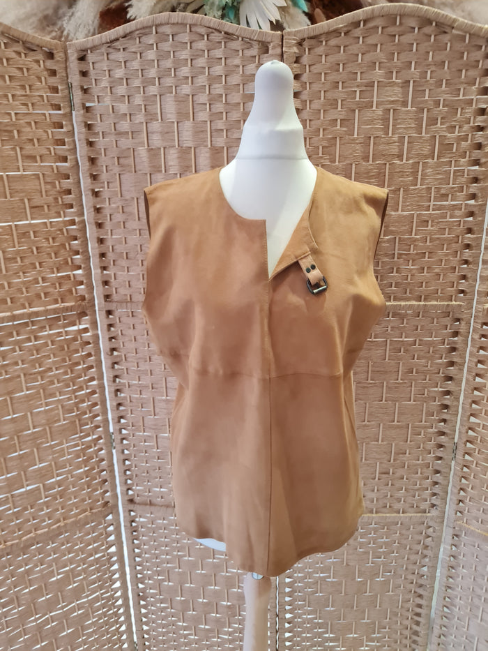 Surface to Air Tan Suede Vest M