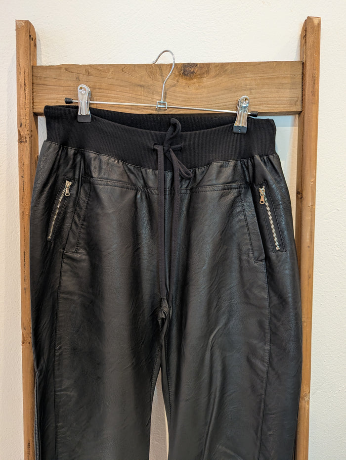 Suzy D black faux leather joggers L
